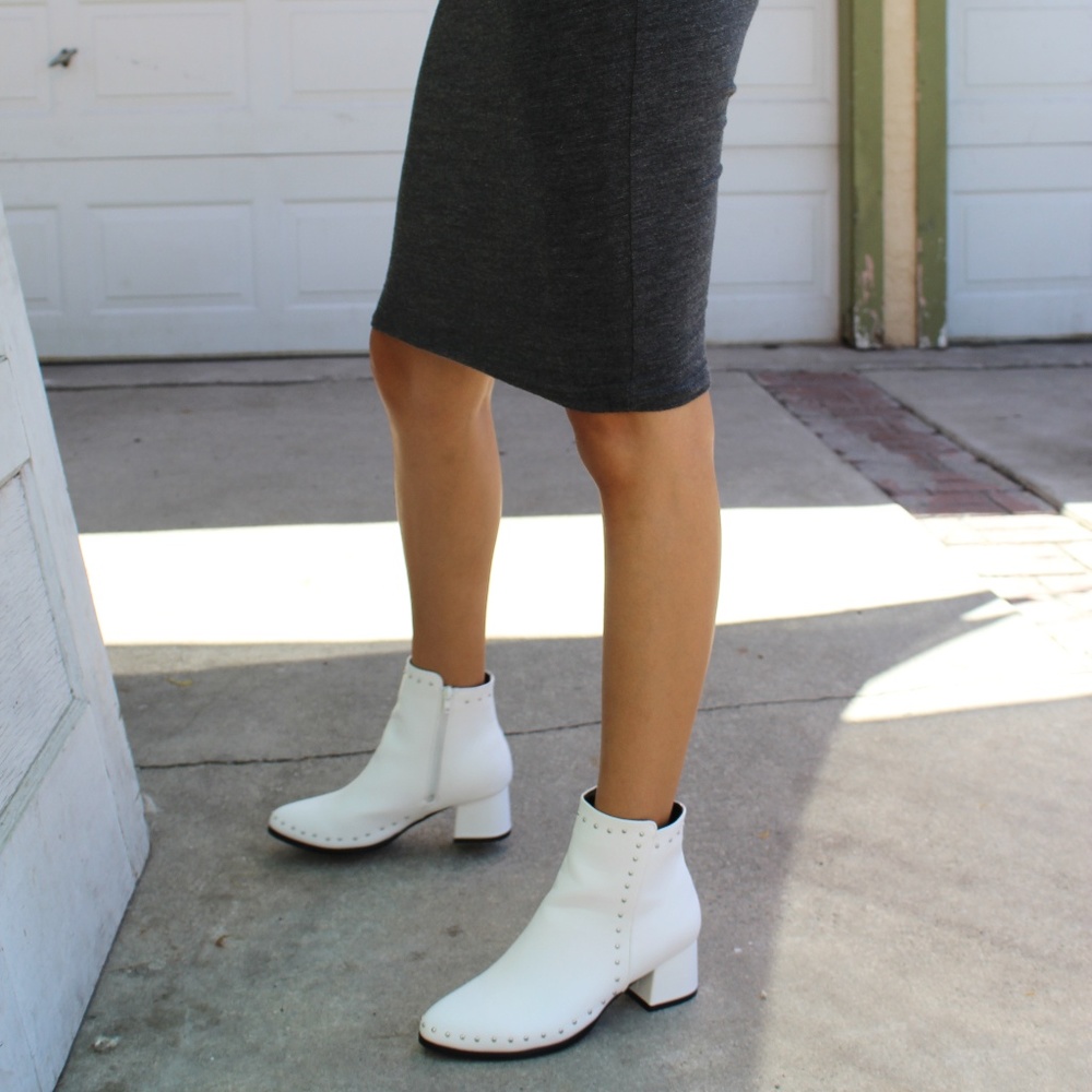 📣LAST PAIR//The Whitney// white studded boots - Picture 3 of 8